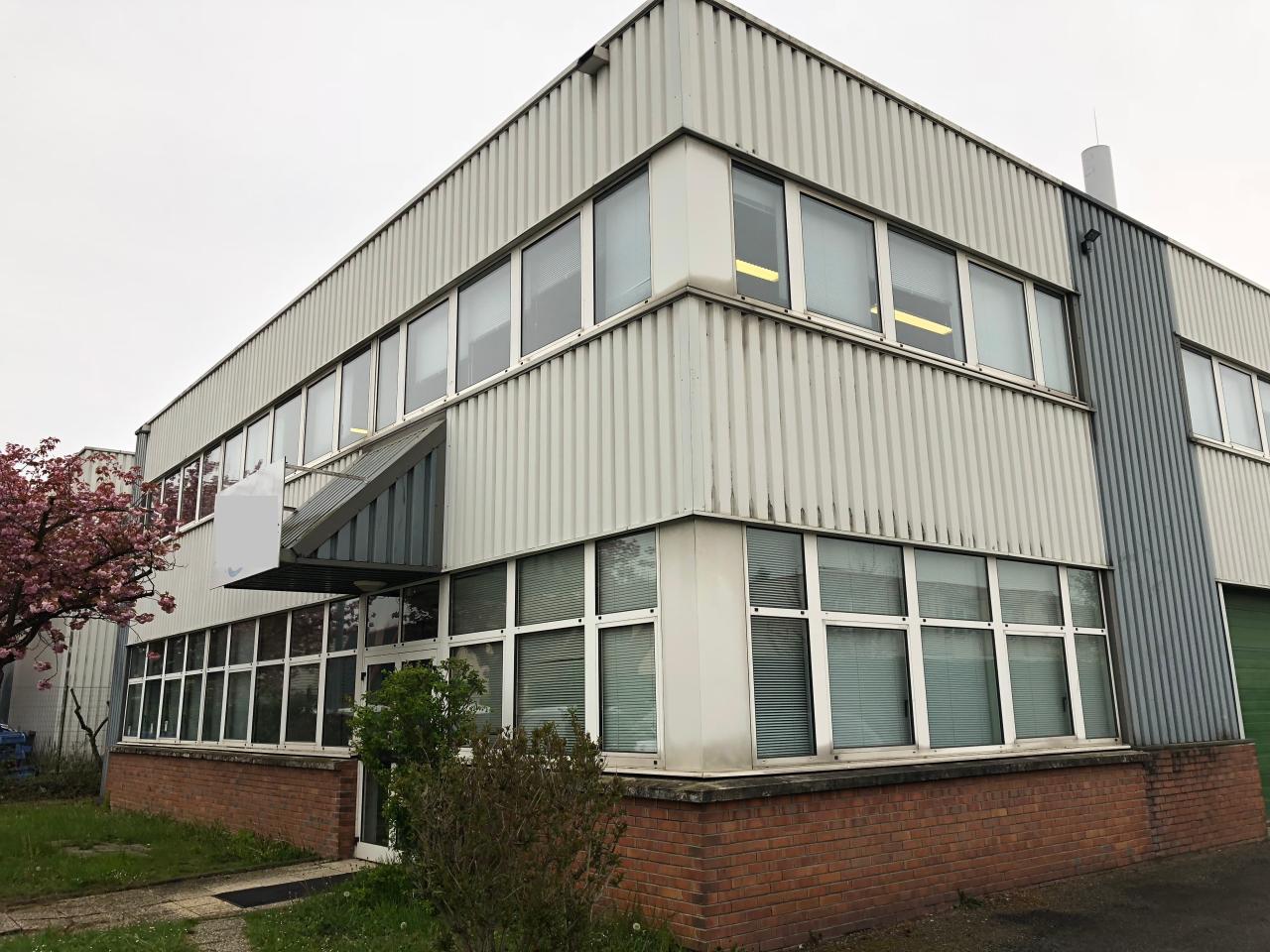 Local d'activité Les Essarts-le-Roi 396m² Vente local d'activité Les Essarts-le-Roi Yvelines OVACT2529113 0